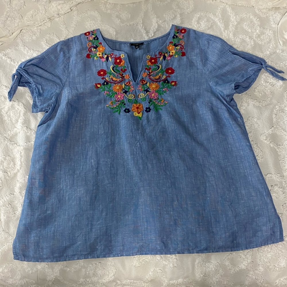 Talbots denim look, embroidered yolk, vneck top.